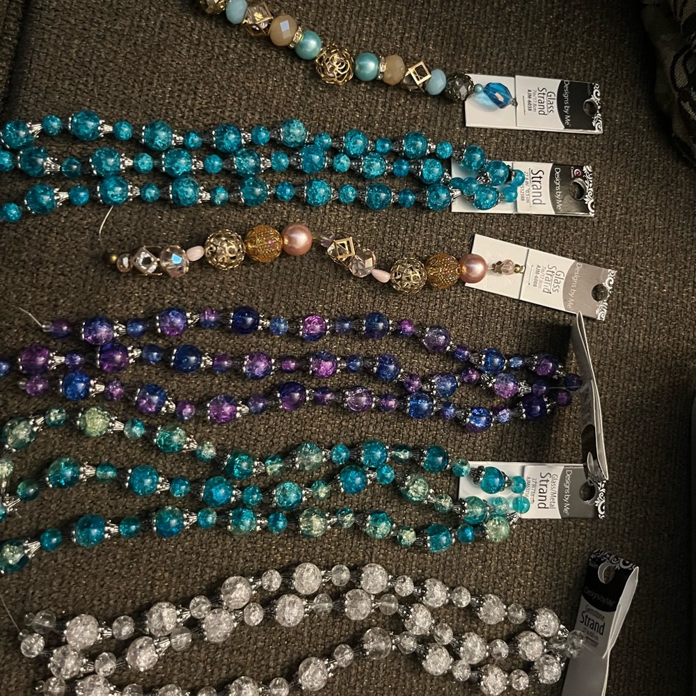 Glass beads lot